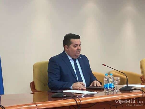 Stevandić: I am ready to withdraw laws if Schmidt withdraws decisions