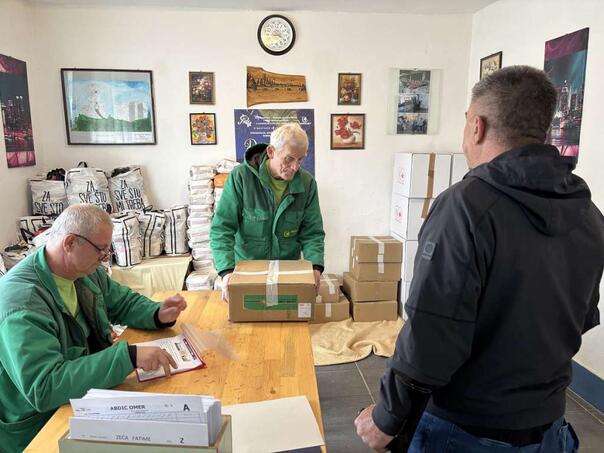 400 packages of assistance to the socially endangered population divided into Bihać