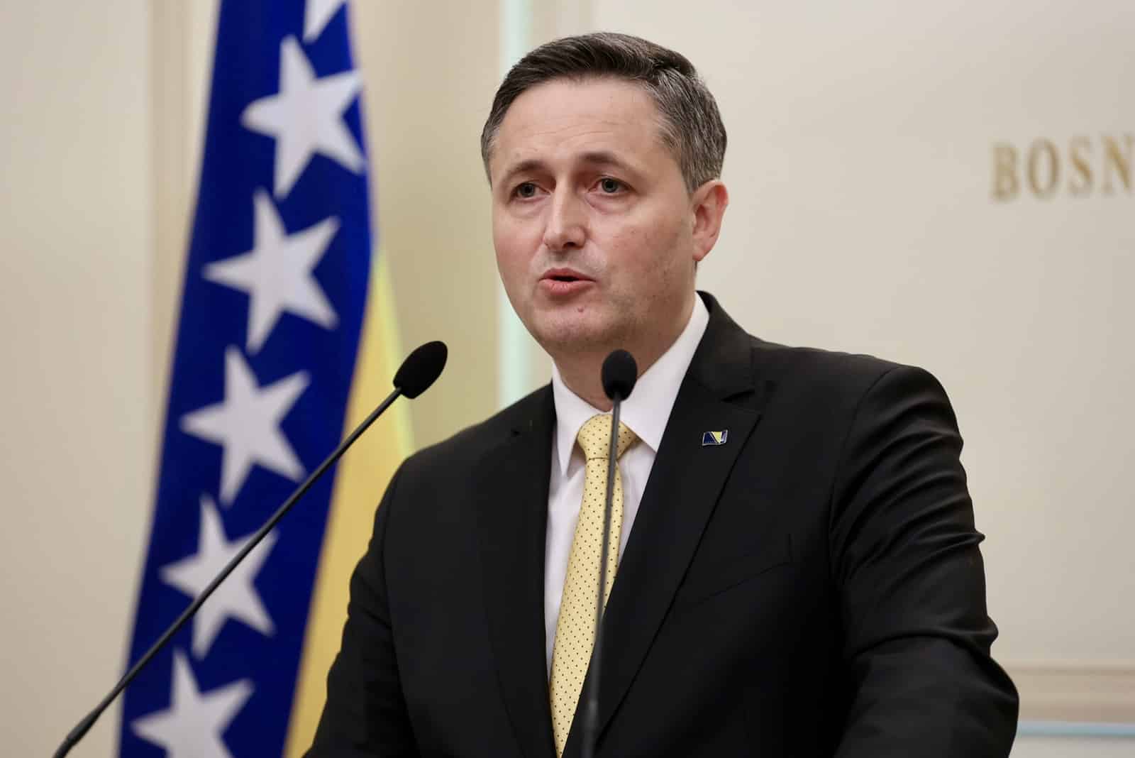 Live: Follow the extraordinary address of Bećirović