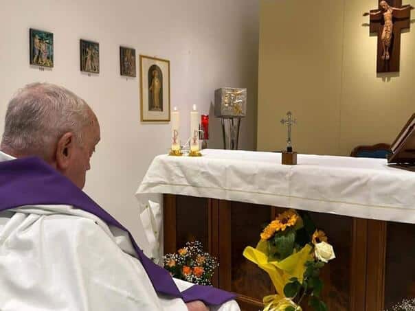 Vatican posted the first photo of Pope Francis after surgery