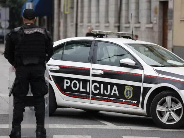 23-year-old arrested due to illicit holding of weapons