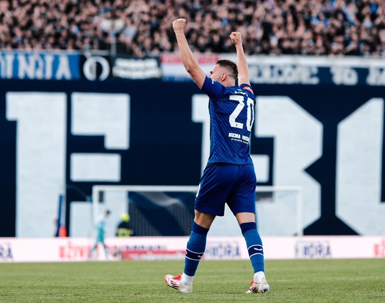 Dinamo won the river and came to just a point of 1. Places