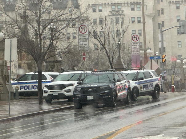 Evacuisan Canadian Parliament: A man busted!