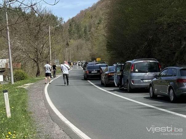 PHOTO: Accident in Sarajevo, Kilometer Columns According to Nisici