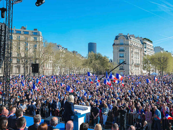 Thousands of French in Paris provided support to Marina Le Pen
