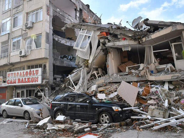 Istanbul struck 127 subsequent earthquakes, increased the number of injured