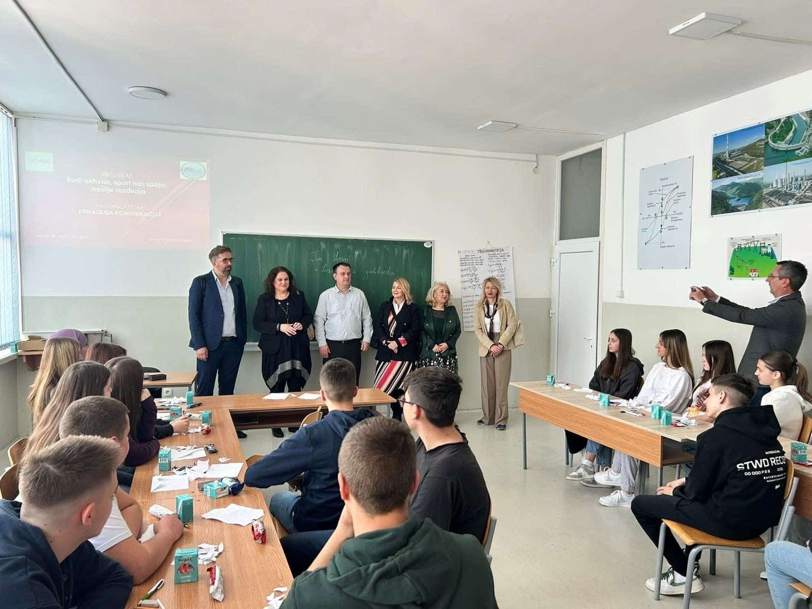 Minister Durakovic visits educational institutions in Tešnj