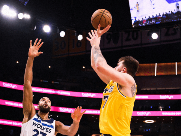 Lakers returned Minnesoti, Dončić brushed with 31 points