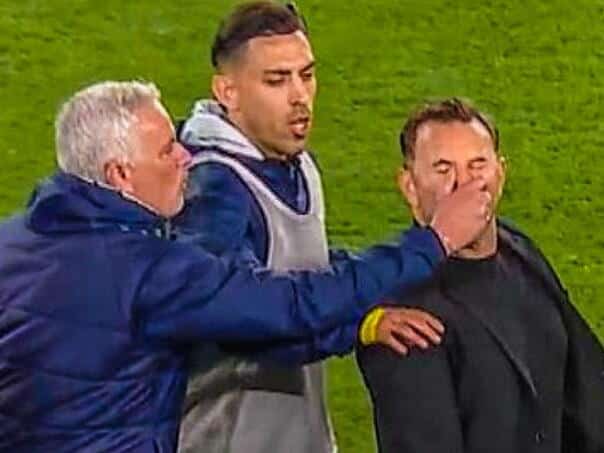 Madness in Turkey: Mourinho withdrew the coach Galate for nose