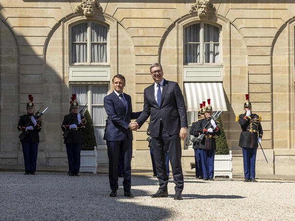 Macron after the meeting with Vučić: Full support to unity BiH!