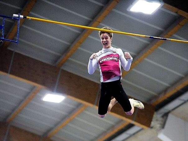 Militia skipped 5.25 meters: New personal and bh. a record in a jump with pole