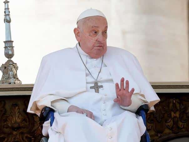 Pope Franjo first appeared in public after leaving the hospital