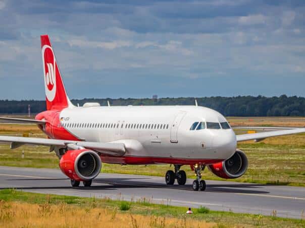 Drunk Finn harasses passengers and stewardes, the plane had to land forced