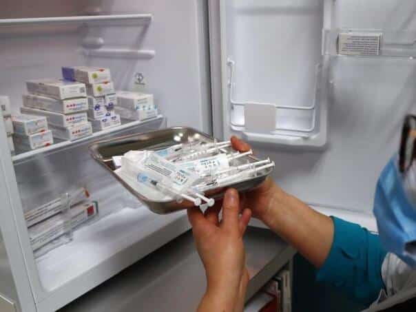 The first clinical examination of the vaccines that should not be kept in the refrigerator