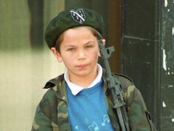 Do you know the boys from the 1992 photo. Years? Spanish photographer for her posthumously rewarded