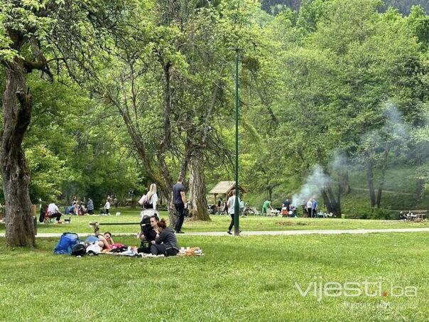 Sunny and warm for the first May, the right to brighten up