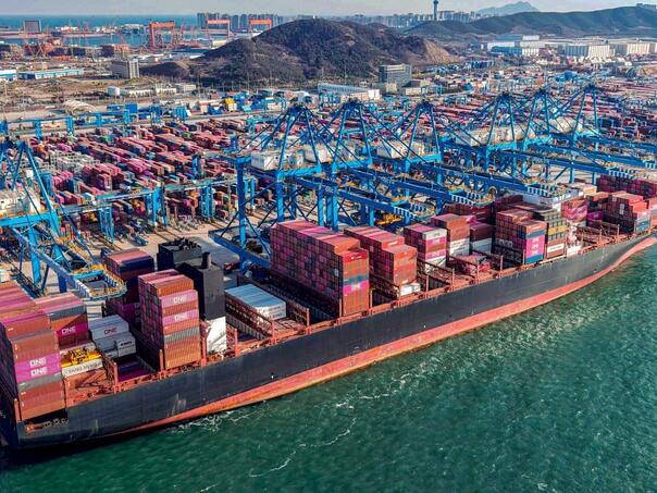 World Trade War: China introduces a customs from 84% to all US goods
