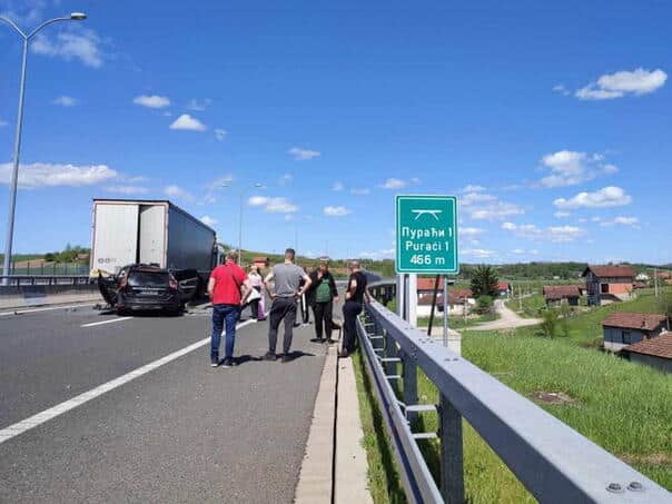The accident on the highway was killed by a representative in the NSRS, woman and child
