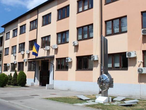 Arrested police officer from Lukavac sold weapons of citizens surrendered to MUP