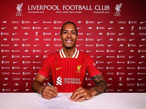 Liberpool Large Day: Van Dijk stays on Anfield