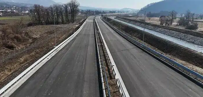 Where will the key road go through Central Bosnia?