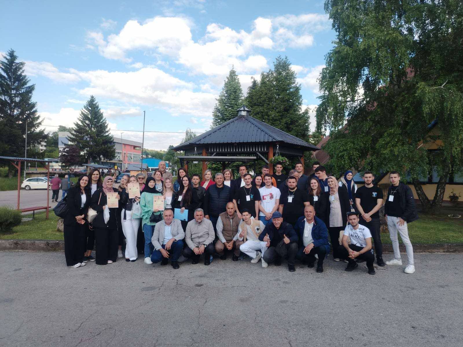 Tešanj Mixed School students brilled on the work festival in Cazin