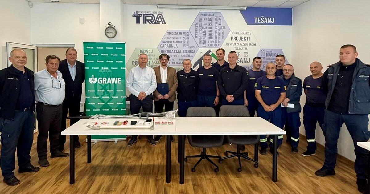 Grawe insurance donated equipment to the professional fire firmen Tešanj and held a business meeting with businessmen of the region