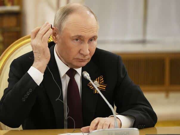 CNN: Negotiations go exactly as Putin wants