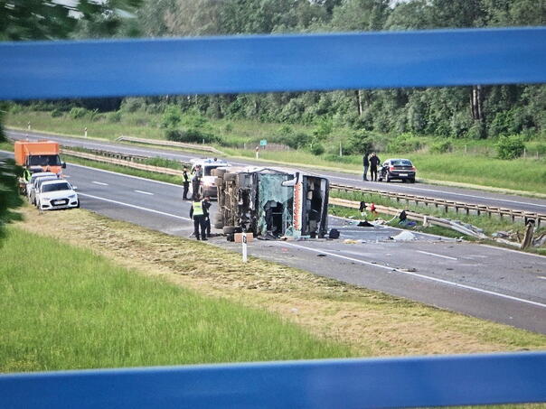 Two dead in bus crash in BiH in Croatia, more injured