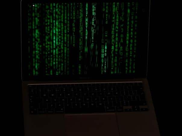 Hacker over the application stole messages more than 60 US officials
