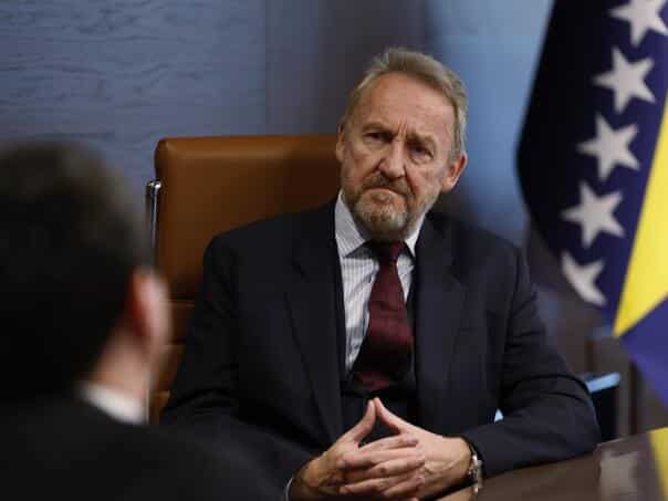 No one is obliged to change the election law according to the wishes of the Croatian parties