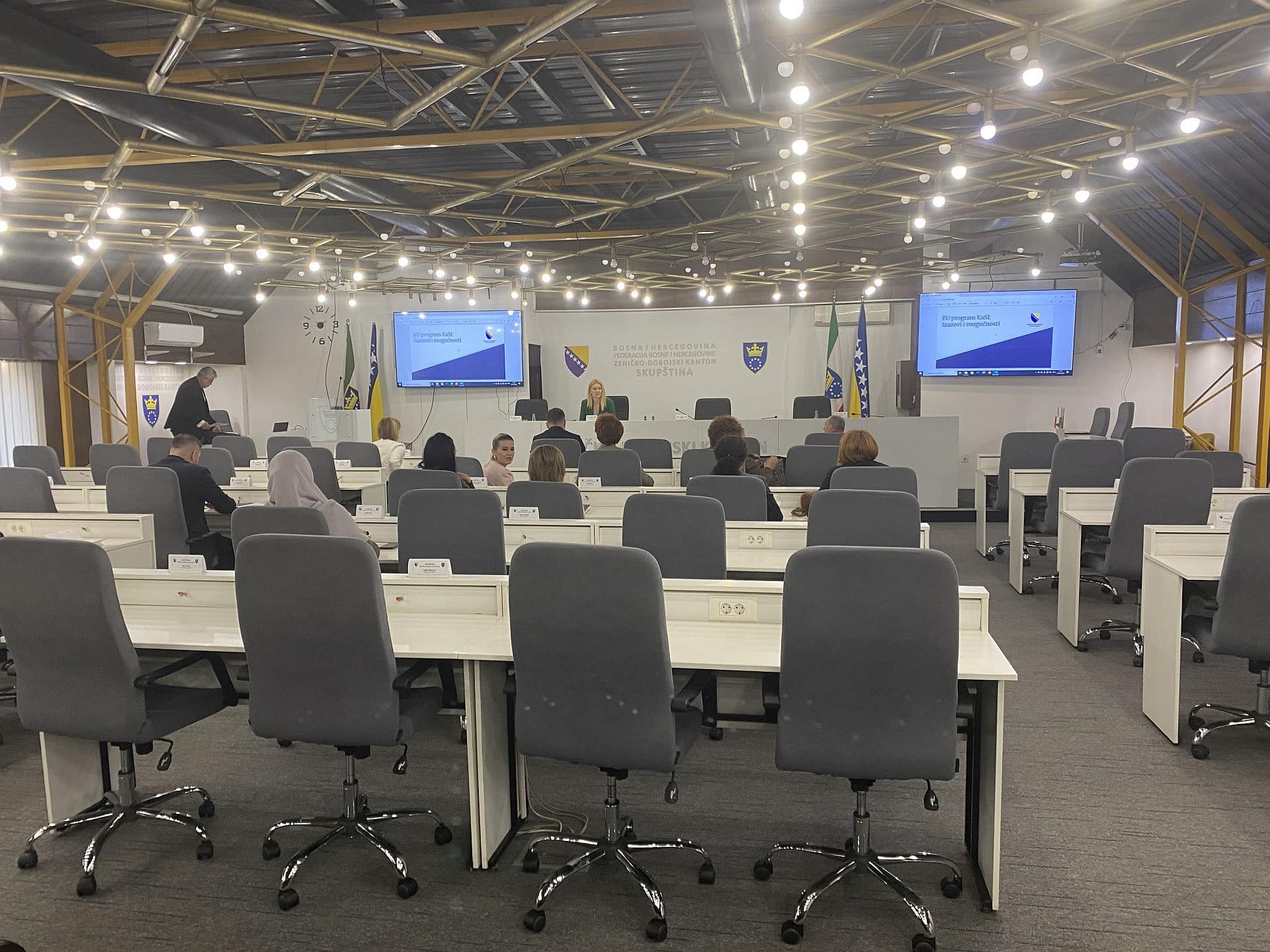 For the institutions from the CRC presented the European Union program for employment and social innovation