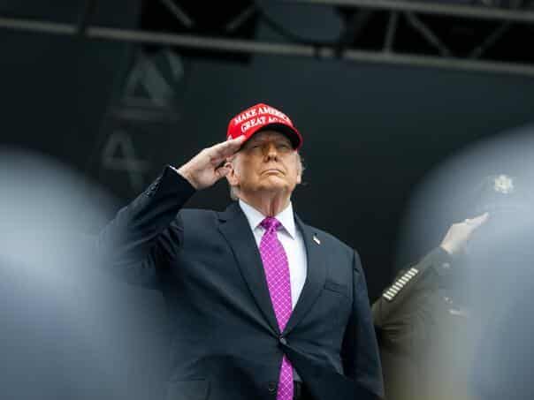 Trump Customs remain: The court temporarily blocked the abolition of the judgment