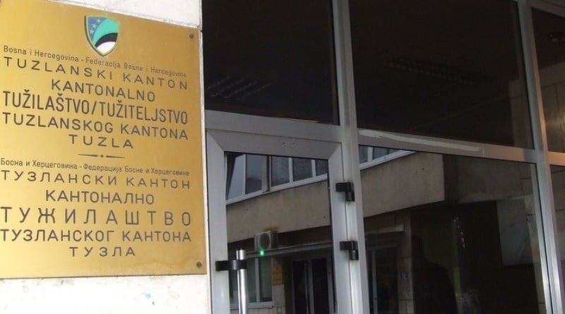 The Prosecution advertisement about the shooting in Tuzla: ‘More attackers masked caps by phantoms surrounded damaged by their vehicles …’