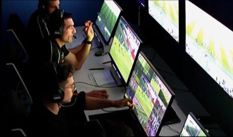 “Thank God”: The shot from the VAR room caused an earthquake in Spain after el Clasic