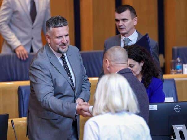 Vukovic called on the RS leadership to resign
