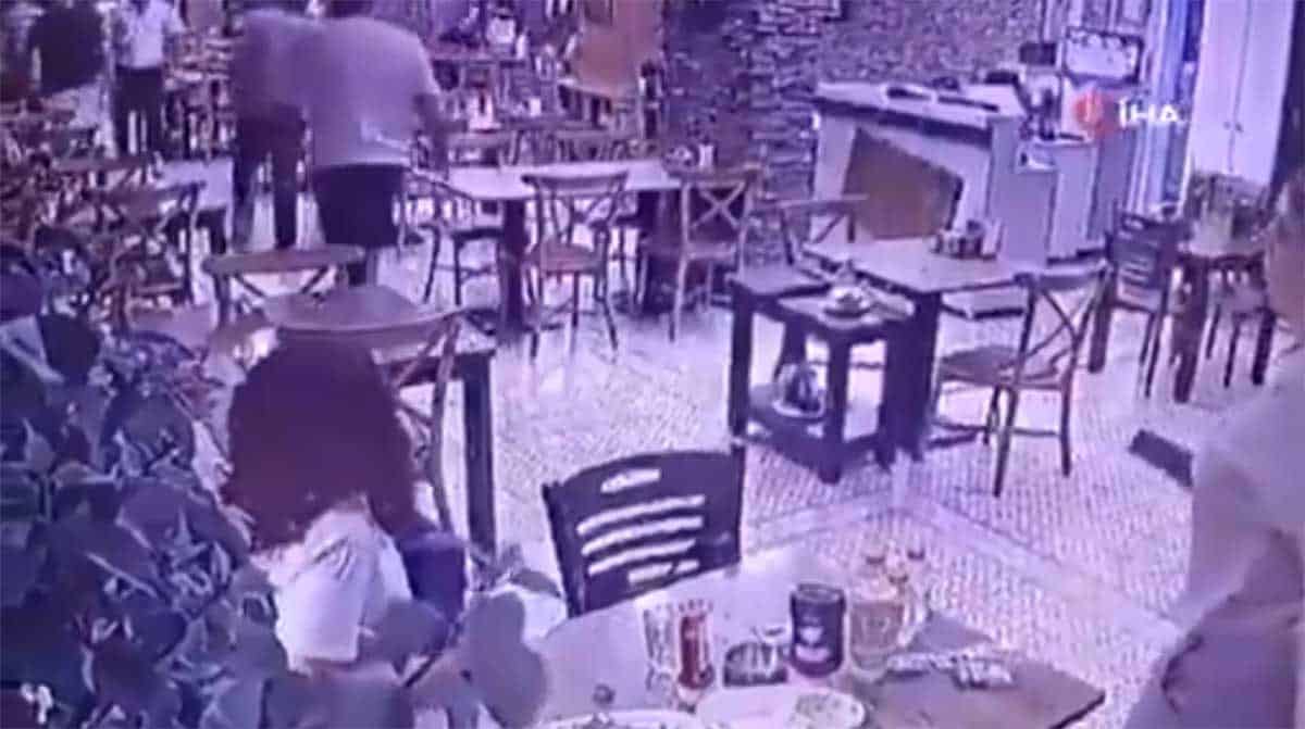 Strong earthquake shook the southwest of Turkey: Due to a panic attacks died a girl (14)