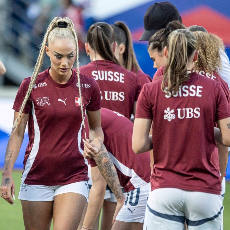 Swiss footballers played against male U-15 selection, see Result