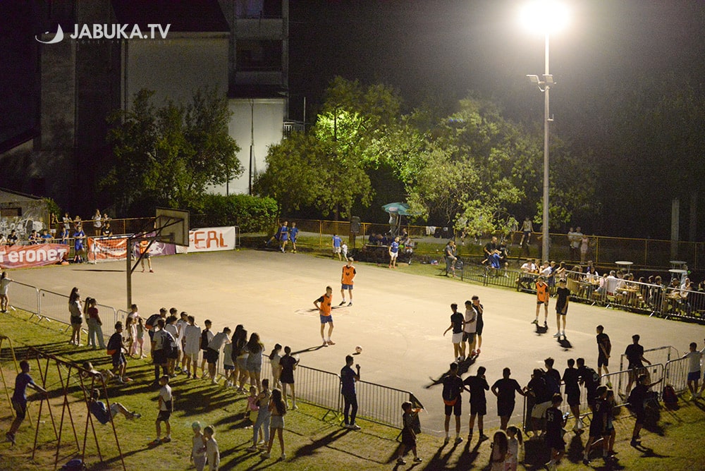 “Street Street”: The tournament started connecting the game, entertainment and baby laughter