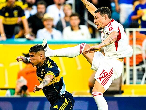 Benfica and Boca Juniors remizil in a crazy match, flamengo safe