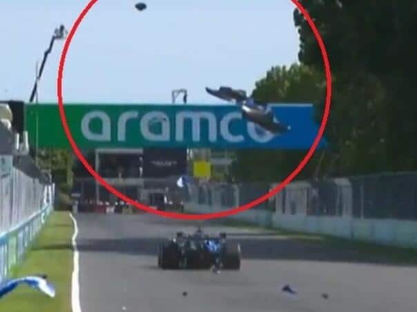 Bizarre accident in Formula 1: Half car flew into the sky