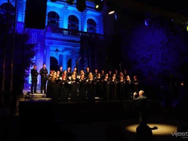 PHOTO: Concert of the Chamber Mixed Hora Kud was held "Lola"