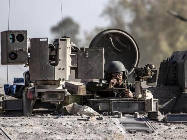 France secretly weapons Israel: a shocking report published