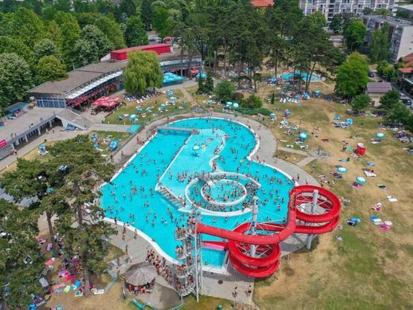 Inspection banned the work of the famous pool in Banja Luka