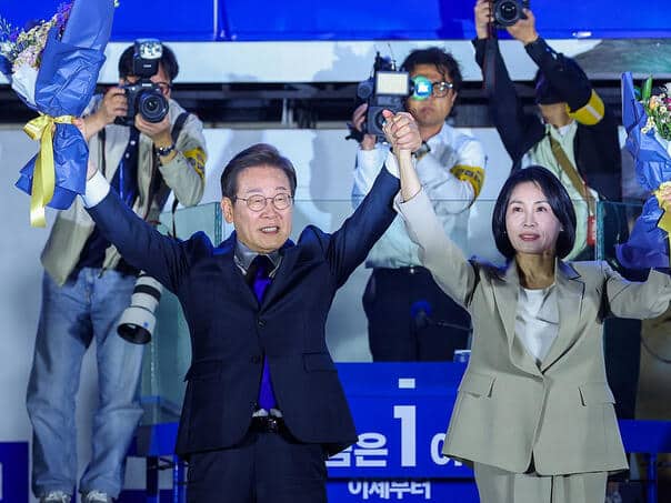 South Korea received a new president, immediately requested a dialogue with northern
