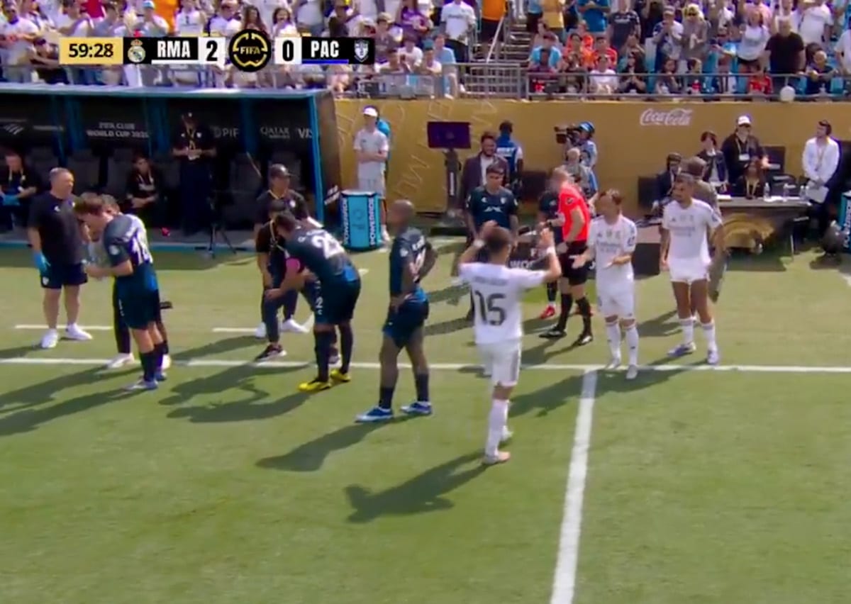 Modrić set fire to Charlotte: Listen to ovations at entering the game for Real Madrid