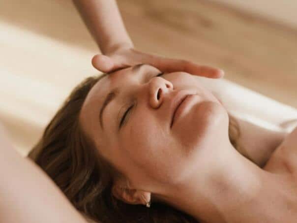 Head massage relaxes deeper than the massage of the whole body