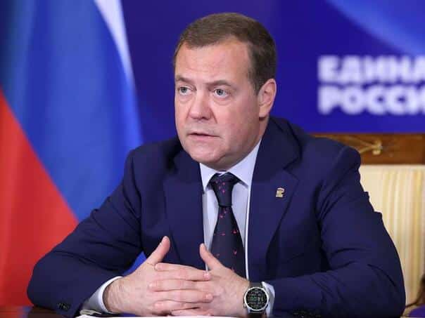 Medvedev: Russia won’t ship nuclear weapon Iran