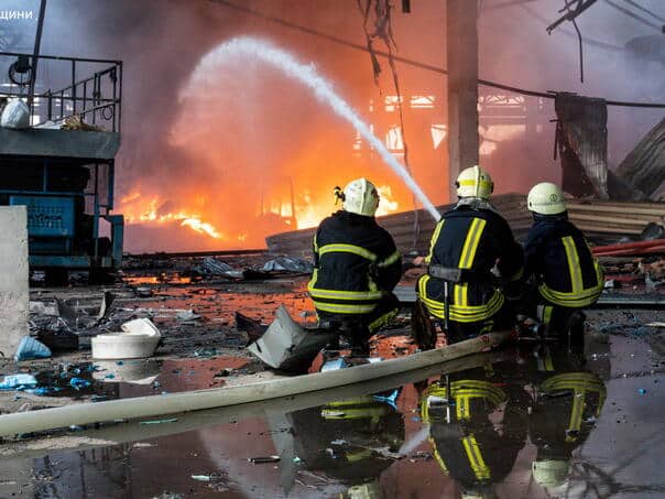 At least three killed, dozens wounded in new Russian attacks in Ukraine