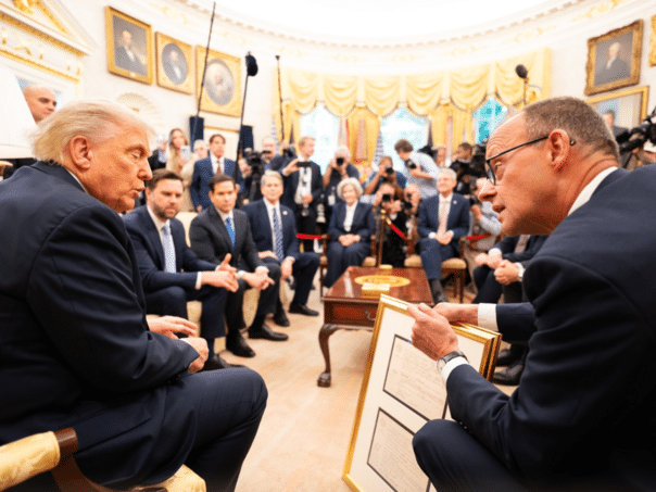 German Chancellor with Israeli and American Turns: Status Quo was not an option